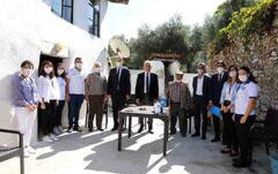 Başkan Gürün'den yaşlılara ziyaret