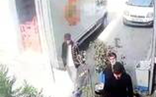 Günler sonra evden çıktı, kamyonetin kasası böyle çarptı