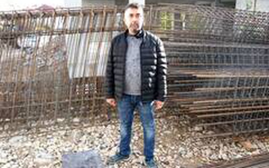İnşaatının demirlerini çalan hırsızı yakalamak için 1 hafta nöbet tuttu