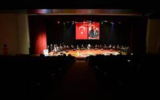 Öğretmen Başkana Öğretmenler Günü'nde sürpriz kutlama