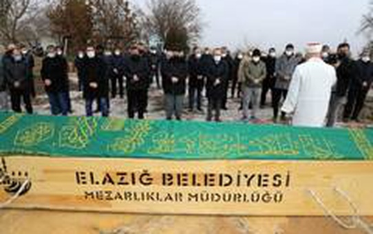 Covid-19'a yenik düşen SGK Elazığ İl Müdürü Tuncer, son yolculuğuna uğurlandı