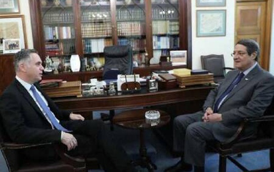 GKRY'de bütçe krizinin faturası Rum lideri Anastasiadis'e kesildi