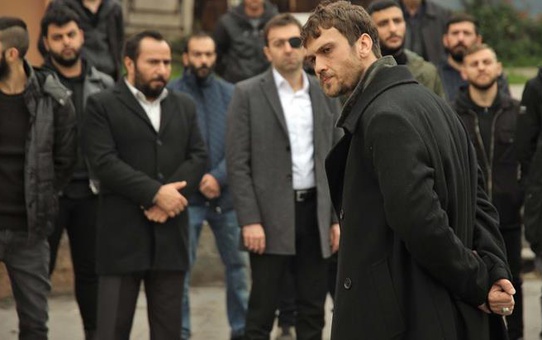 Filiz Taçbaş, Baki Davrak ve Hazal Subaşı, Çukur dizisinden ayrıldı