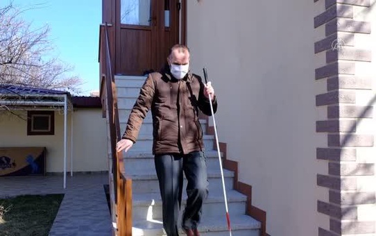 Görme engelli müezzin yaşam ve eğitim azmiyle gönüllere ışık oluyor