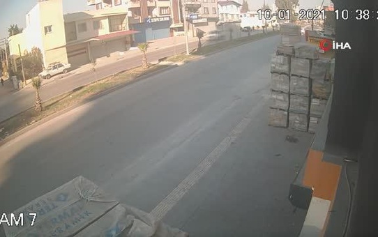 Son dakika: Kısıtlamada polisten kaçarken yaşlı adama böyle çarptı