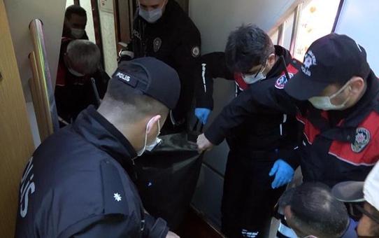 42 yaşındaki şahıs, başına poşet geçirilmiş halde kaldığı apartta ölü olarak bulundu