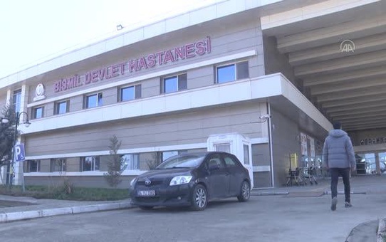 DİYARBAKIR - Kovid-19'la mücadele eden doktor, stresini dansla atıyor