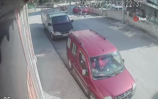 Antalya'da 'Asansörde yük taşımayın' uyarısı yapan gaziye baba oğuldan darp