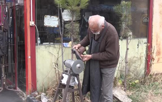 69 yıldır eski ayakkabılara 'hayat' veriyor