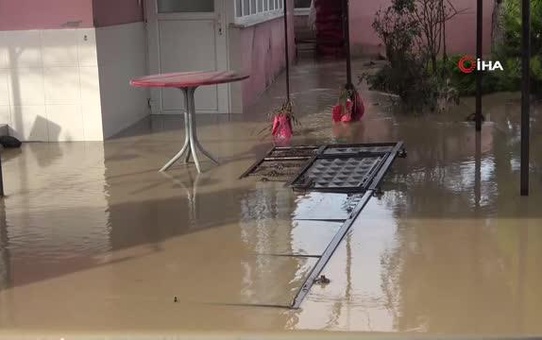 Kırklareli'nde sel felaketi yaşayan aile o anları anlattı