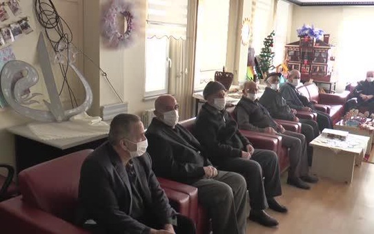Son Dakika | Huzurevinin çınarları salgın döneminde sosyal etkinliklerle moral buluyor