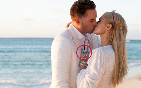 Ünlü yıldız Paris Hilton, Carter Reum ile nişanlandı