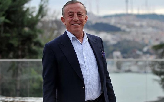 Ali Ağaoğlu'nun 1 milyon dolarlı doğum günü pastası topa tutuldu