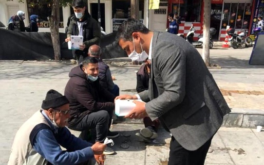 Kahta'da 5 bin adet maske dağıtıldı