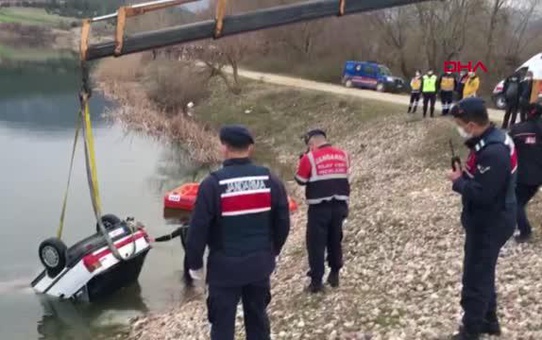 Son dakika gündem: BİLECİK Gölete uçan otomobildeki karı-koca hayatını kaybetti