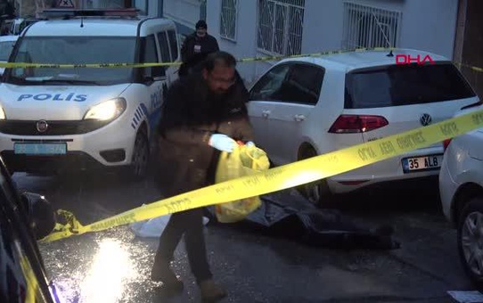 İZMİR Sokakta fenalaşıp, yaşamını yitirdi