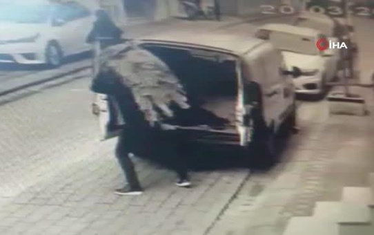 Son dakika haber | Zeytinburnu'nda pişkin hırsız kamerada