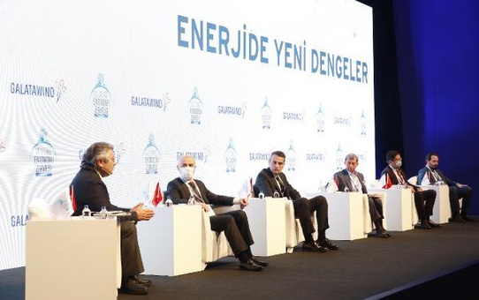 (YENİDEN) Uludağ Ekonomi Zirvesi'nde enerjide yeni dengeler masaya yatırıldı