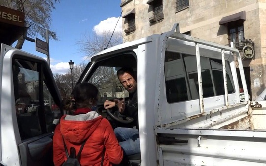 Karısı ile tartıştı, kadınlar tepki gösterdi