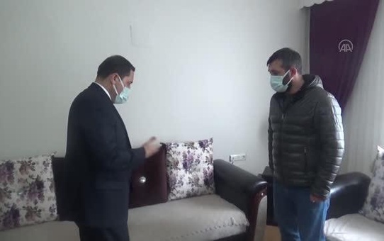 Vali Masatlı, 7 aylık hamileyken yakalandığı Kovid-19 nedeniyle hayatını kaybeden kadının eşini ziyaret etti