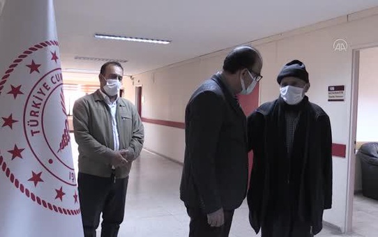 Bozyaka Hastanesinde ilk kez kapalı yöntemle yemek borusu mide bileşim yeri kanseri ameliyatı yapıldı