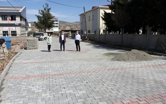 Balkar'a 30 bin metrekare kilitli taş döşendi