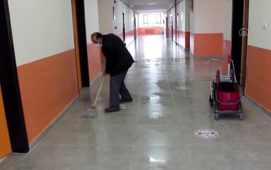 Liseyi 62 yaşında bitirdi, hedefinde üniversite var