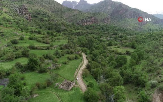 Terör nedeniyle Şırnak'tan göç eden dengbej, huzur ortamının sağlanmasıyla memleketinin yolunu tuttu