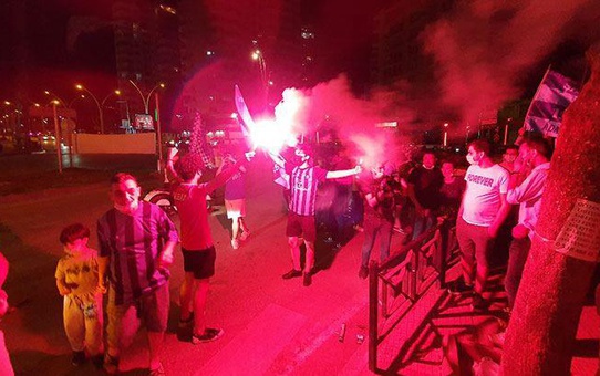 Elinde havai fişek patladı, kopan parmağını belediye personeli sosyal medya aracılığıyla ulaştırdı!