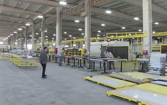 Yıllar önce küçük bir atölyede başladığı gıda saklama işinde 65 ülkeye ihracat yapıyor