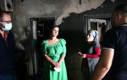 Yanan evi için Evsa'ya güzel haber hayırseverlerden geldi