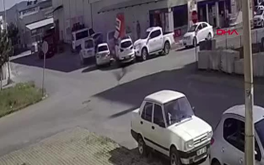CİP İLE OTOMOBİLİN ÇARPIŞTIĞI KAZA KAMERADA