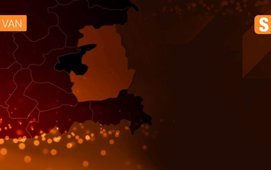 Gürpınar Belediyesi, Van-Hakkari kara yolundaki çeşmeyi yeniliyor