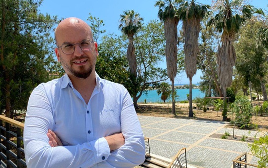 ODTÜ araştırma gemisi Bilim-2, deniz salyalarını takip için Marmara Denizi'nde seyrüseferde