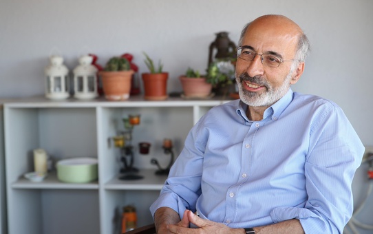 'Hakkı Devrim, dürüst, inandığını yazan, inanmadığına yüz vermeyen bir gazeteciydi'