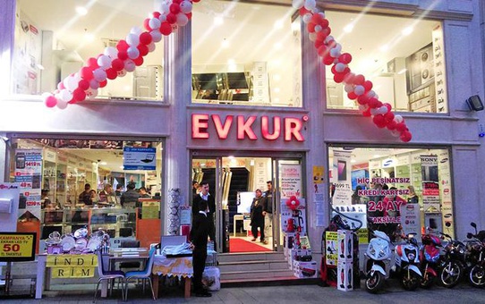 EVKUR'un çalışanlarına aşı baskısı yaptığı iddia edildi, sosyal medya ayağa kalktı! Tepki yağıyor