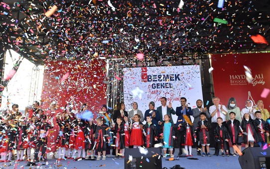 BESMEK Genel Sergi ve Festivali müzikler eşliğinde sona erdi