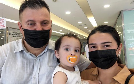 ANNE VE BABASININ VAZGEÇMEDİĞİ ASENA BEBEK, YAŞAMA TUTUNMAYI BAŞARDI