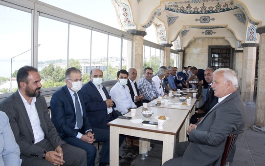 Ahlat'ta bayramlaşma töreni
