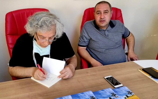 Osmaniyeli doktor 43 yıllık meslek hayatını kitaplaştırdı