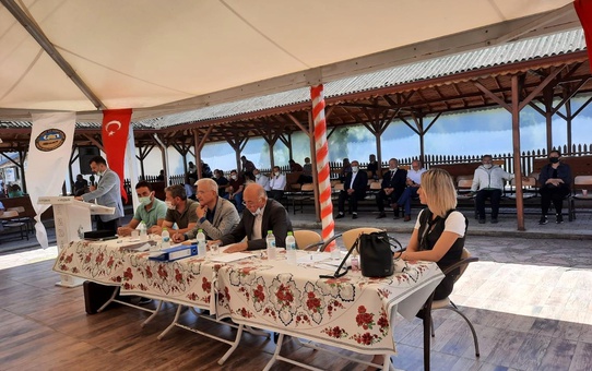 30 yıldır başkanlığını sürdüren Karaset güven tazeledi