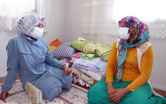 EŞİNDEN ŞİDDET GÖRÜP KAÇAN KADINA VALİNİN EŞİ SAHİP ÇIKTI