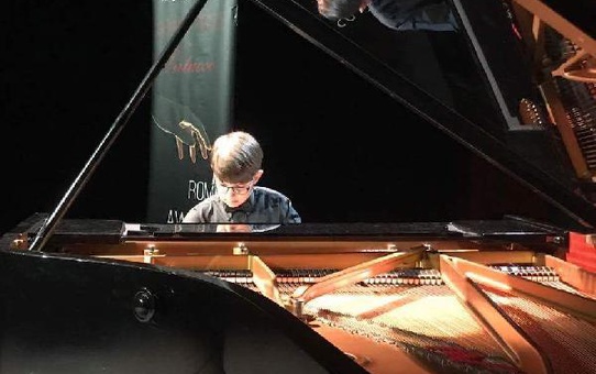 15 yaşındaki piyanist Mert, Avusturya'da Joseph Haydn Konservatuvarı'nda eğitim alacak