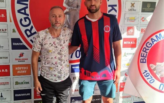 Bergama'da imzalar sürüyor