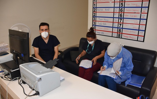 Kritik eşiği atlatan Kovid-19 hastaları aşı olmamanın pişmanlığını yaşıyor