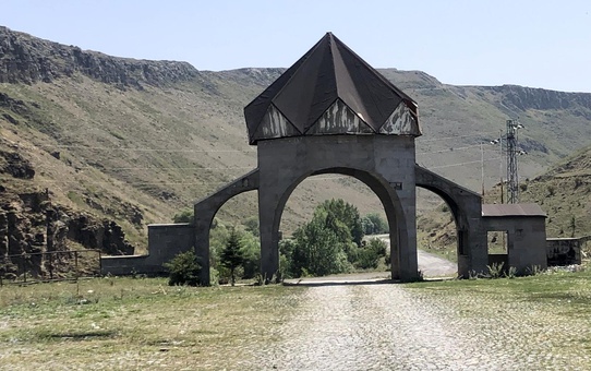 AK Partili Belediye'nin yaptığı mesire alanı yok oldu