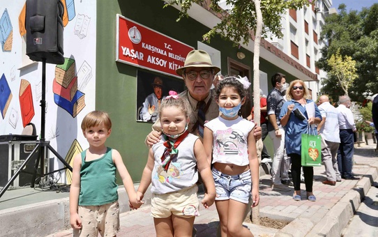 Karşıyaka'ya Yaşar Aksoy kitaplığı