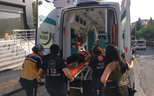 Kocaeli'de panelvanla çarpışan motosikletin sürücüsü yaralandı