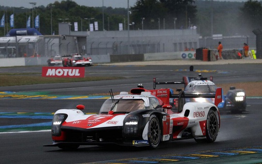 Toyota Gazoo Racing'den Le Mans'ta üst üste dördüncü zafer!