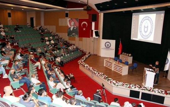 ADÜ'de 'Beyazıt Yılmaz ve Mustafa Kemerli Zorunlu Antrenör Gelişim Semineri' gerçekleşti